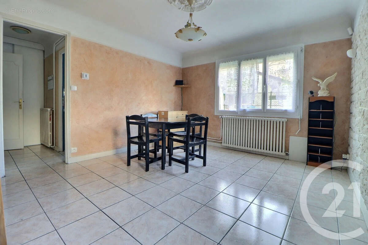 Maison 62 m² à Aulnay-Sous-Bois  - photo 4