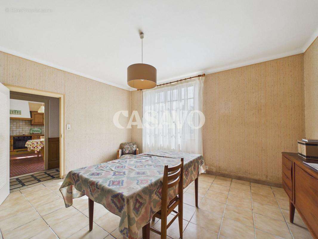 Maison à BOUGUENAIS