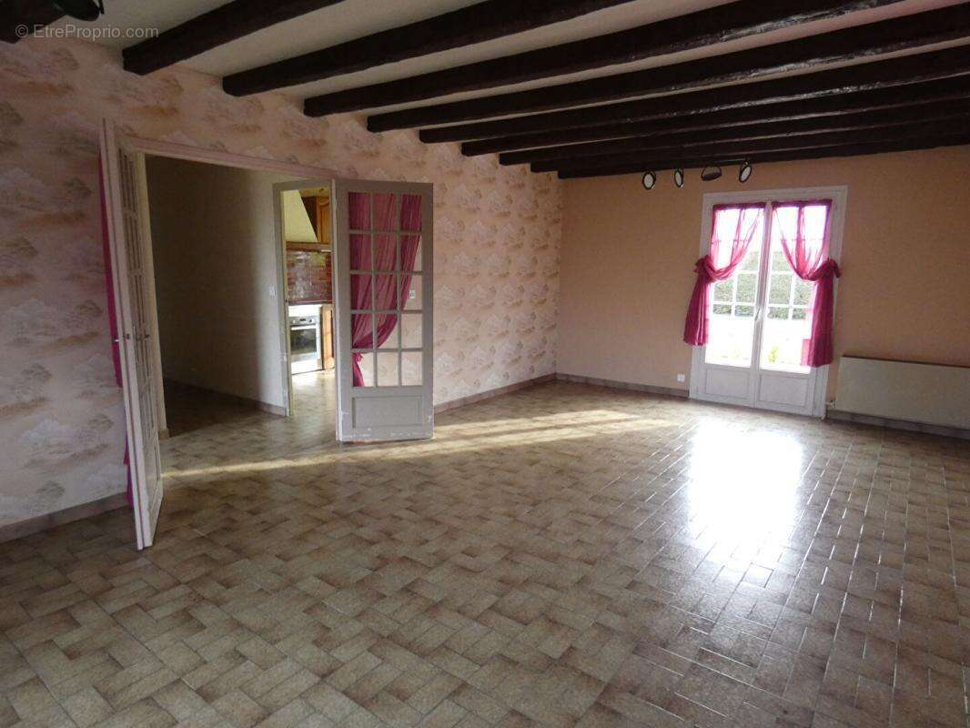 Maison à ILLIERS-L'EVEQUE