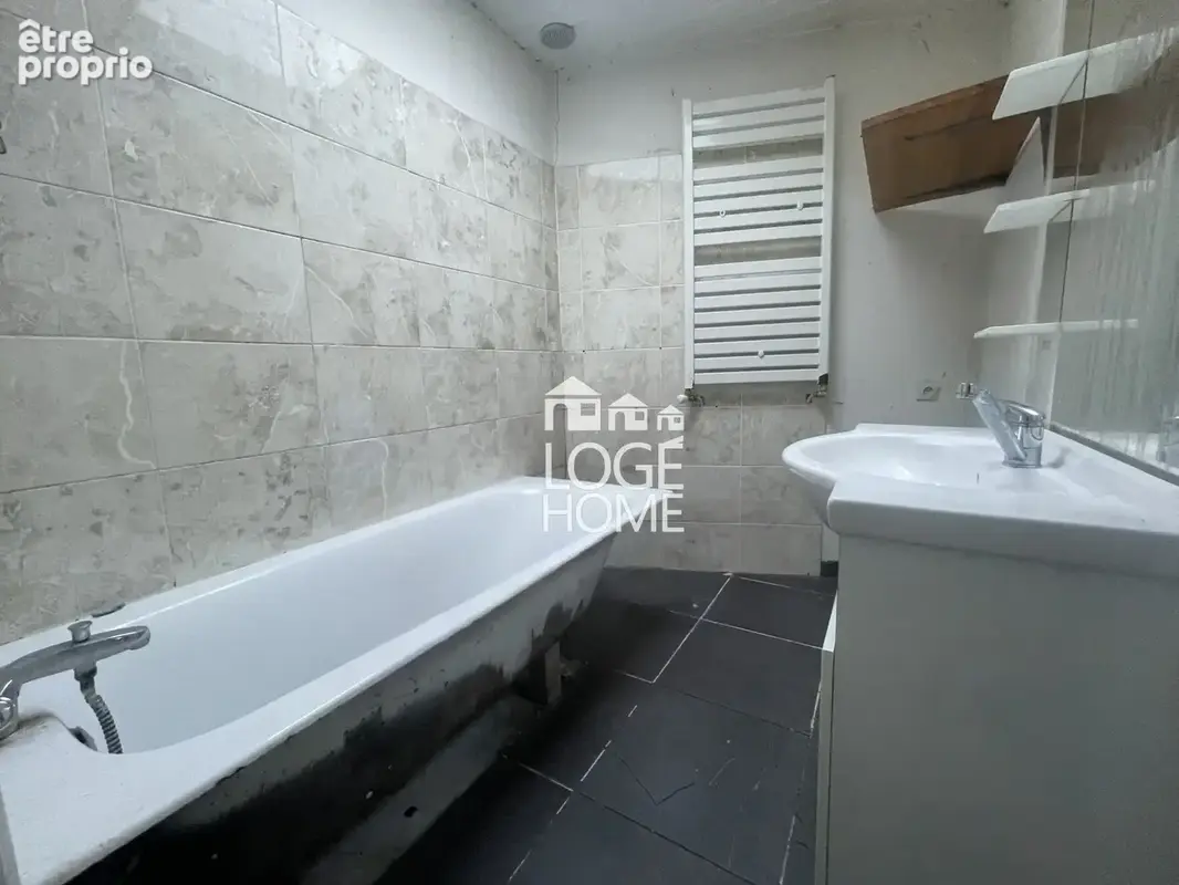 Maison 82 m² à Roubaix  - photo 6