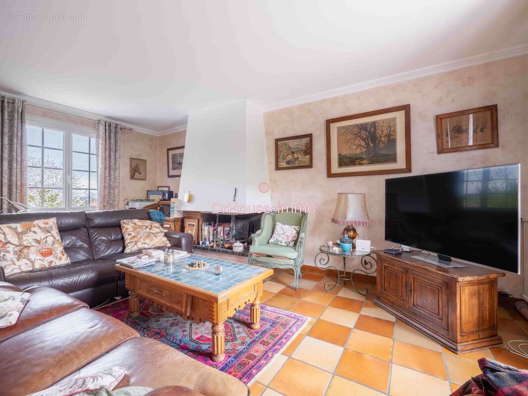 Maison à MONTIGNY-LES-CORMEILLES