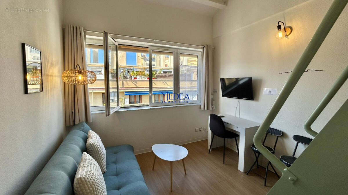 Photo 1 - Appartement à MARSEILLE-5E