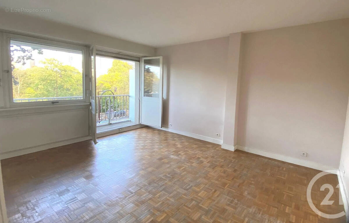 Appartement à NEUILLY-SUR-SEINE