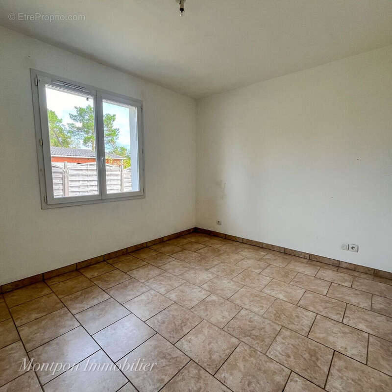 Maison à MONTPON-MENESTEROL