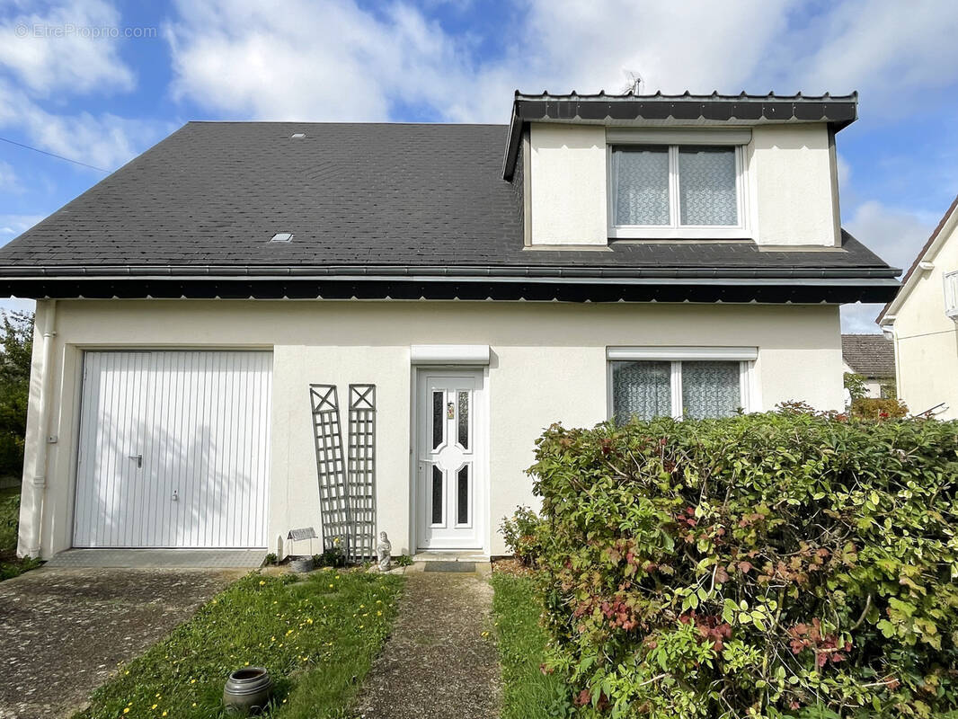 Maison à COURVILLE-SUR-EURE