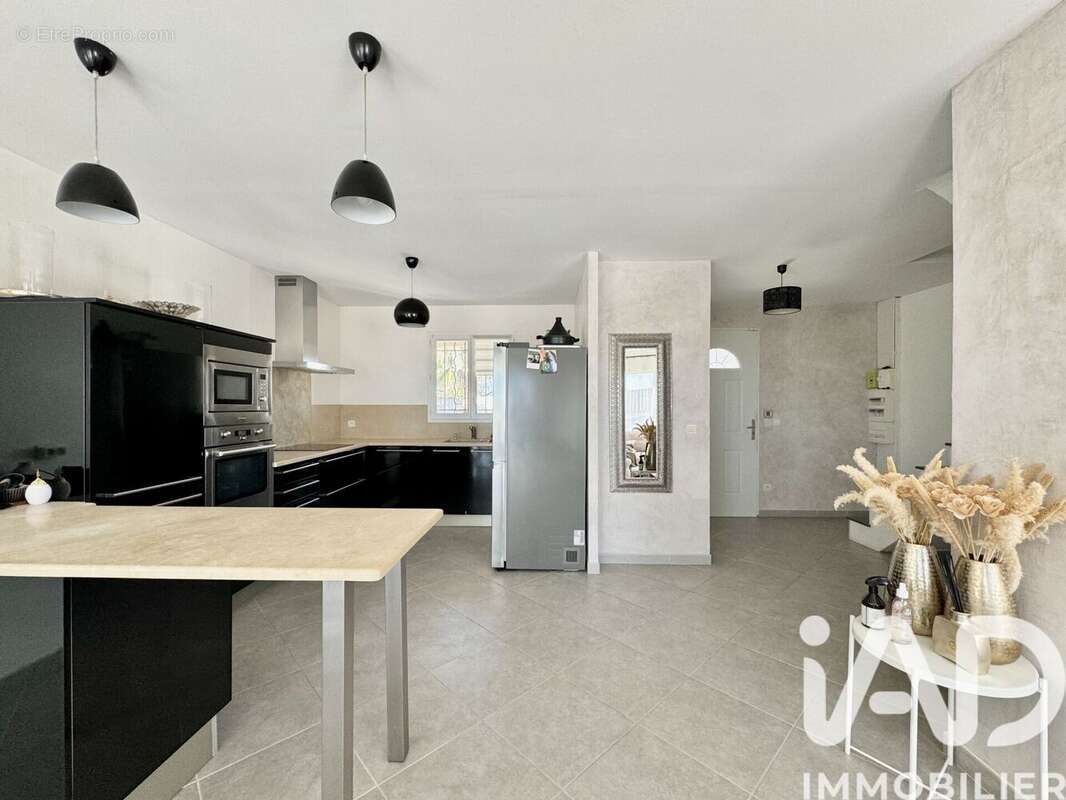 Photo 3 - Maison à PORT-DE-BOUC