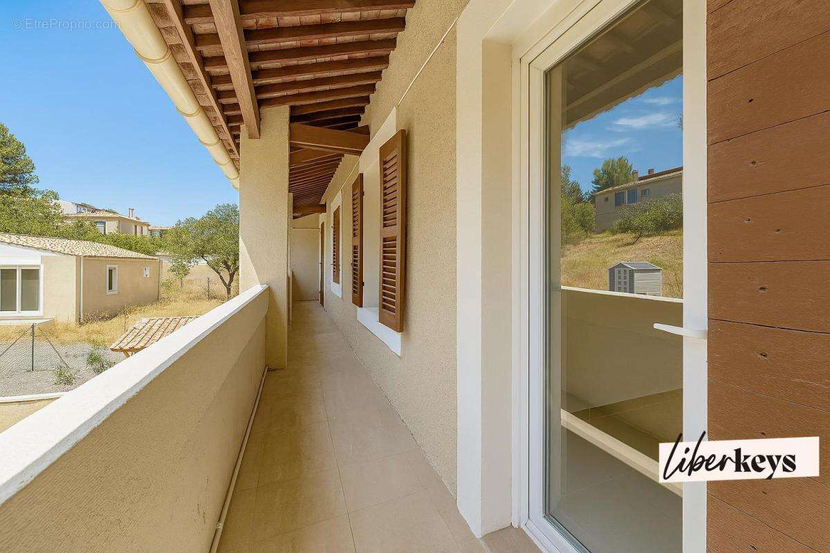 Appartement à ROQUEFORT-LA-BEDOULE