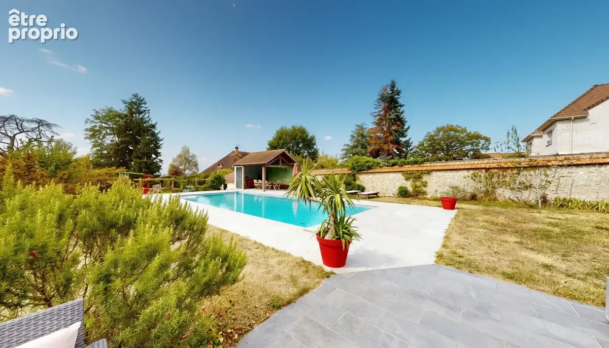 Pontchartrain, propriete dans un parc clos de murs avec piscine superbe, double garage et pool house. - photo 23
