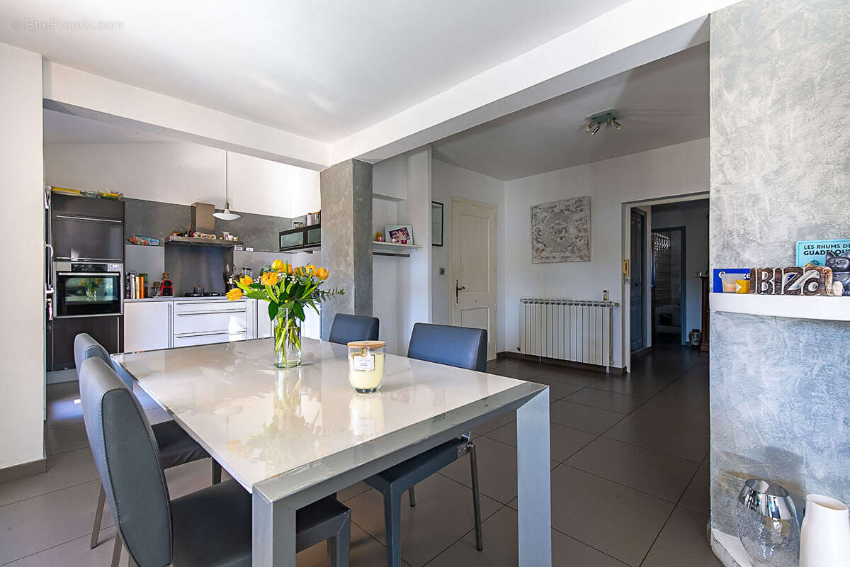 Maison à SAUSSET-LES-PINS