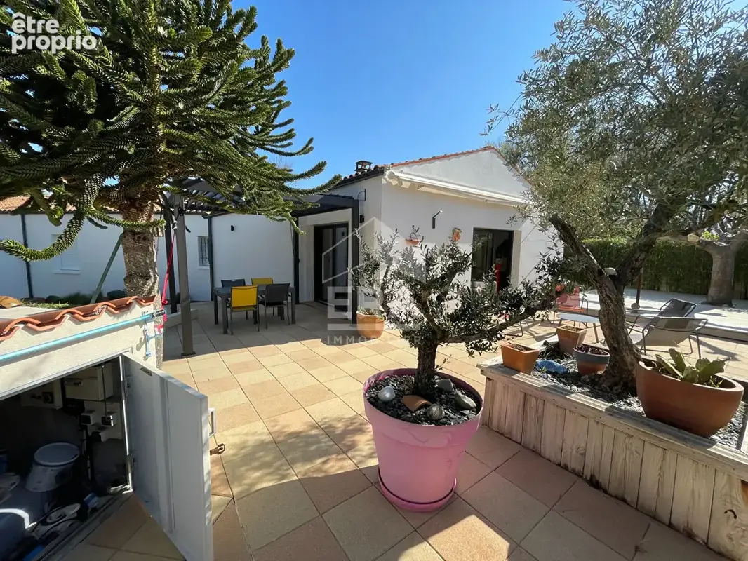 Maison 140m² à saint-georges-des-coteaux - photo 2