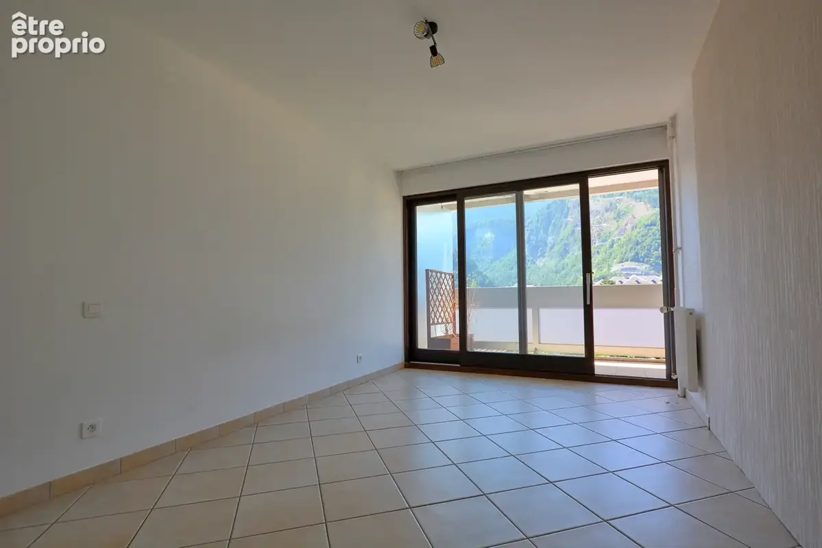 T4 avec cave garage et piscine a cluses - photo 4