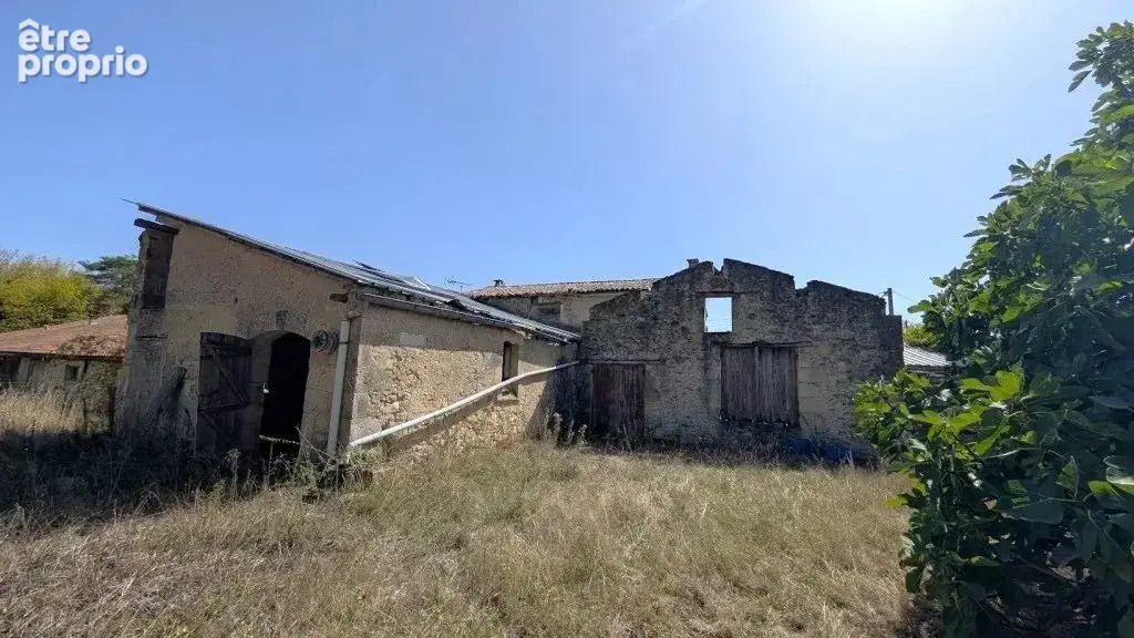 Maison en pierre à rénover   4 chambres au calme sur 4 695 m - photo 6
