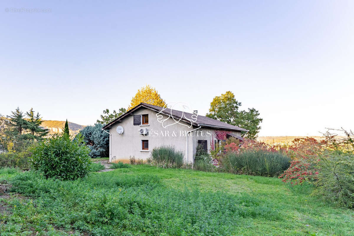 Maison à SAINT-ROMAIN-AU-MONT-D&#039;OR