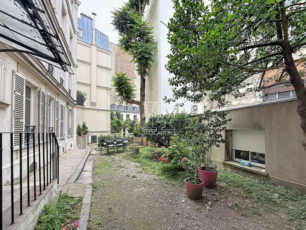 Appartement à PARIS-6E