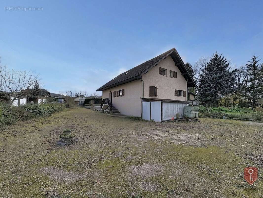 Maison à VALLEIRY