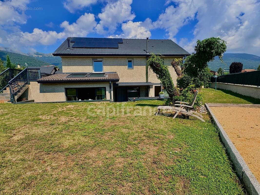  Belle villa de 181 m2 avec deux appartements indépendants - photo 1