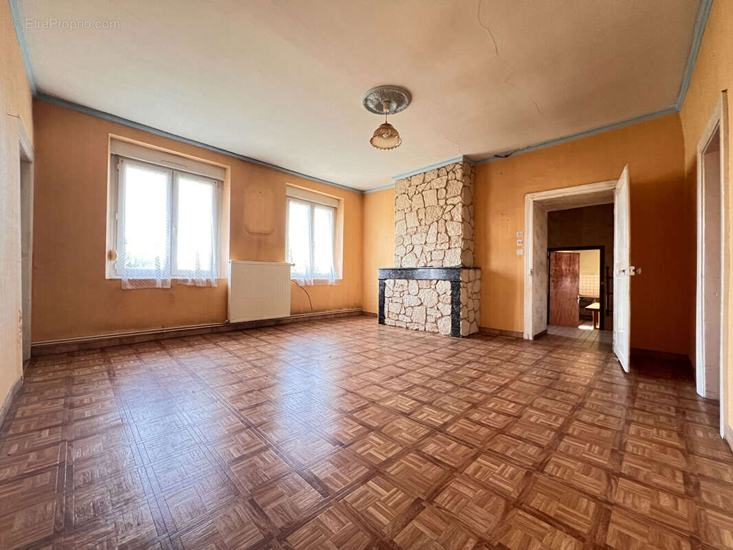 Maison à EINVILLE-AU-JARD