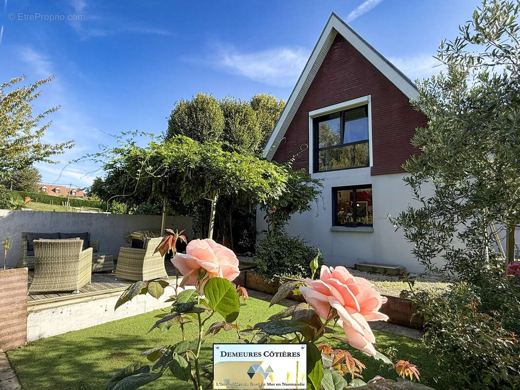 Maison à OCTEVILLE-SUR-MER