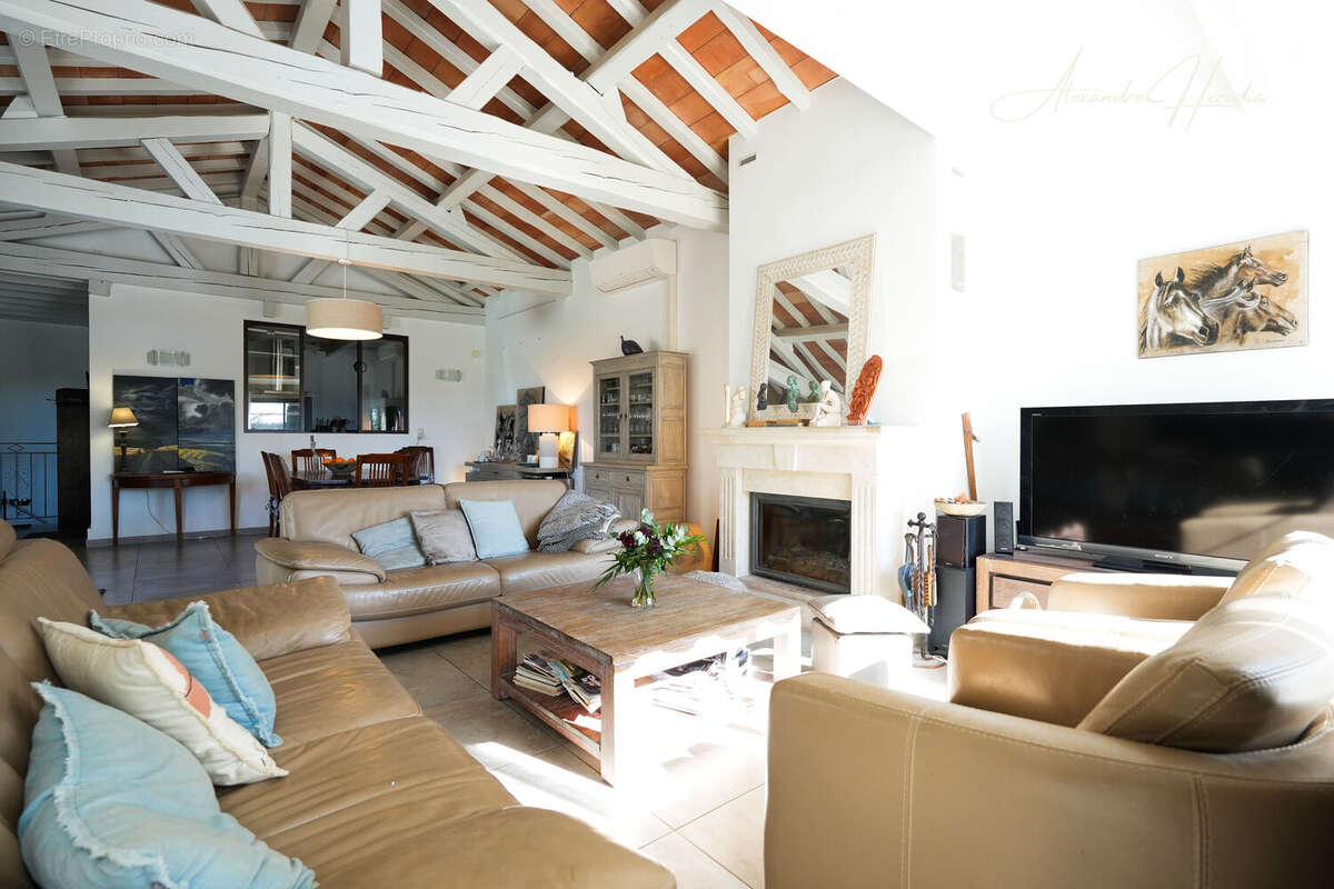 Maison à SAINT-QUENTIN-LA-POTERIE