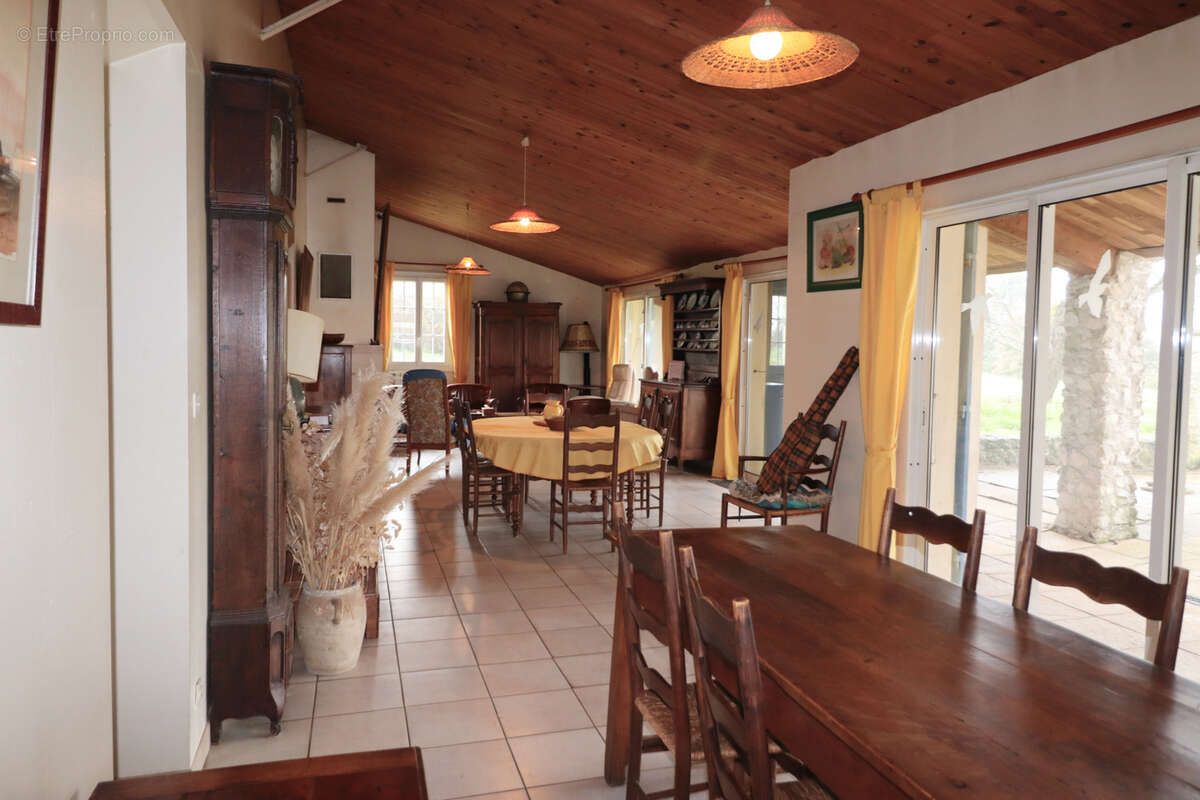 Maison à ARCES