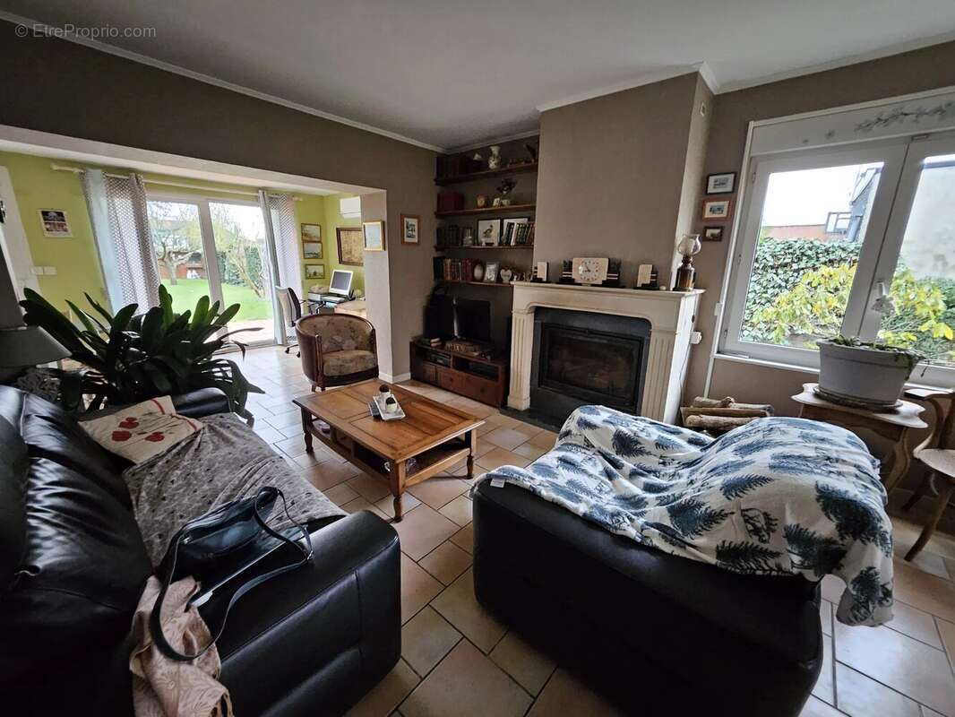 Maison à NEUVILLE-EN-FERRAIN