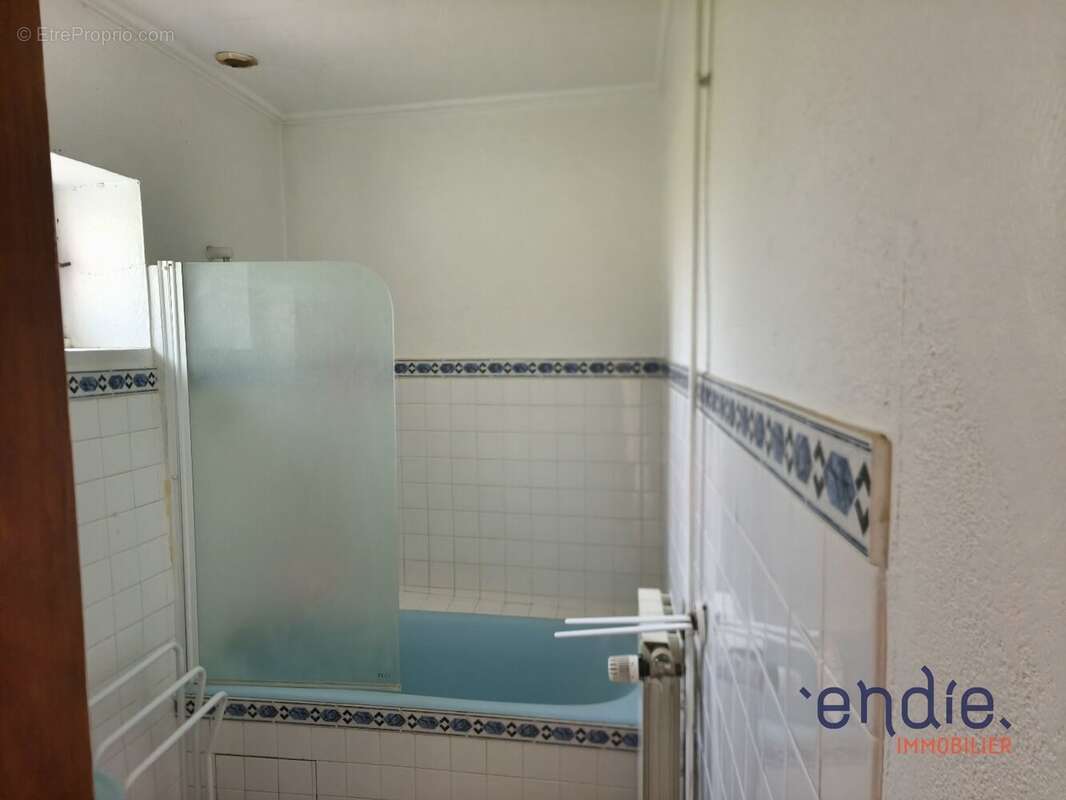 Maison 3 pièces (77m²) avec grange et terrain à vendre à MURAT - photo 7