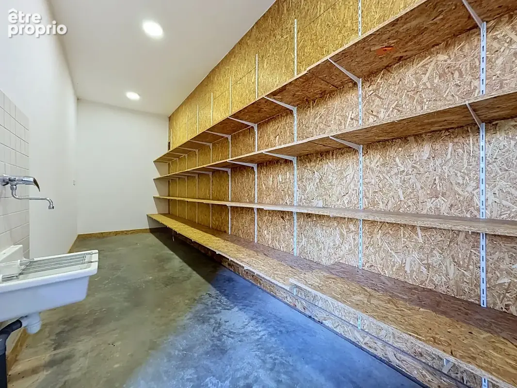 Bâtiment 400m2 à usage professionnel - photo 17