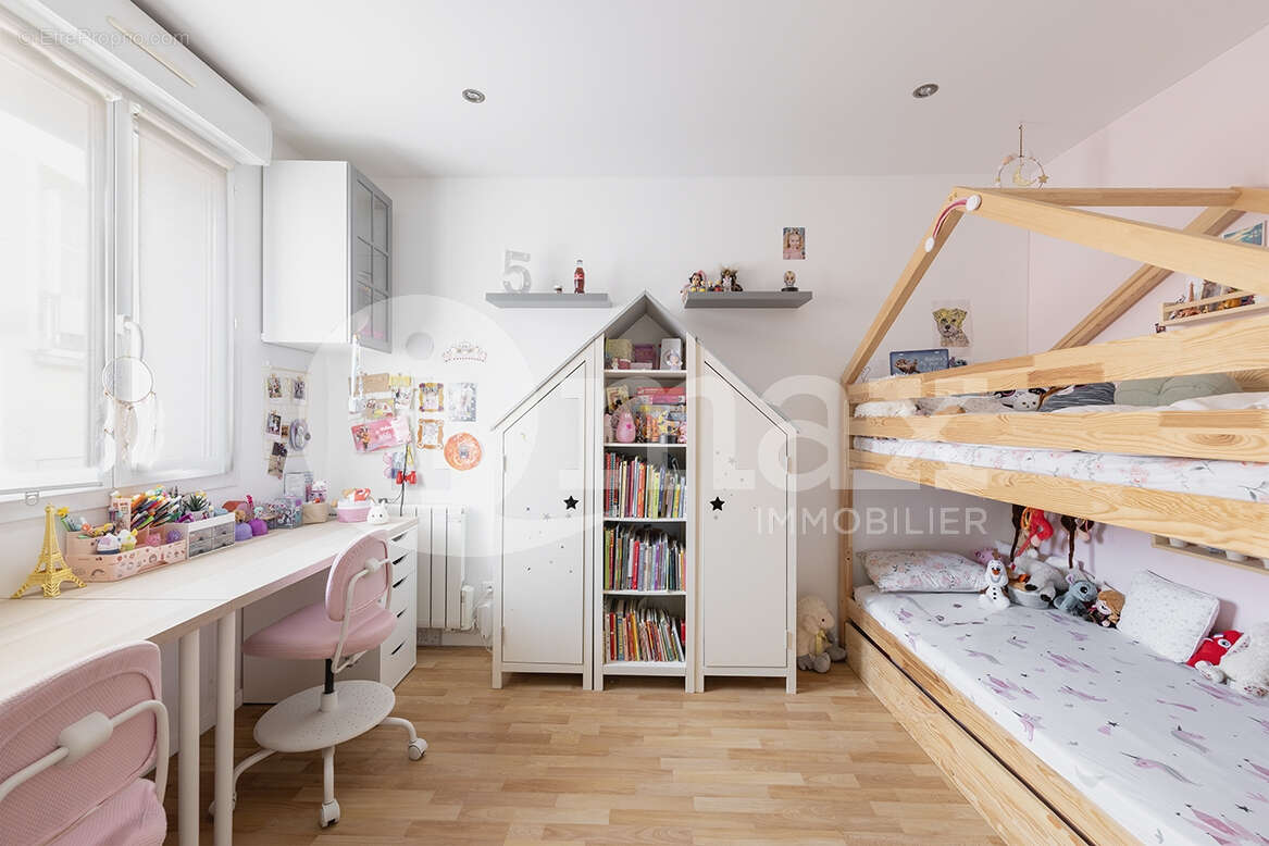 Appartement à NANTERRE