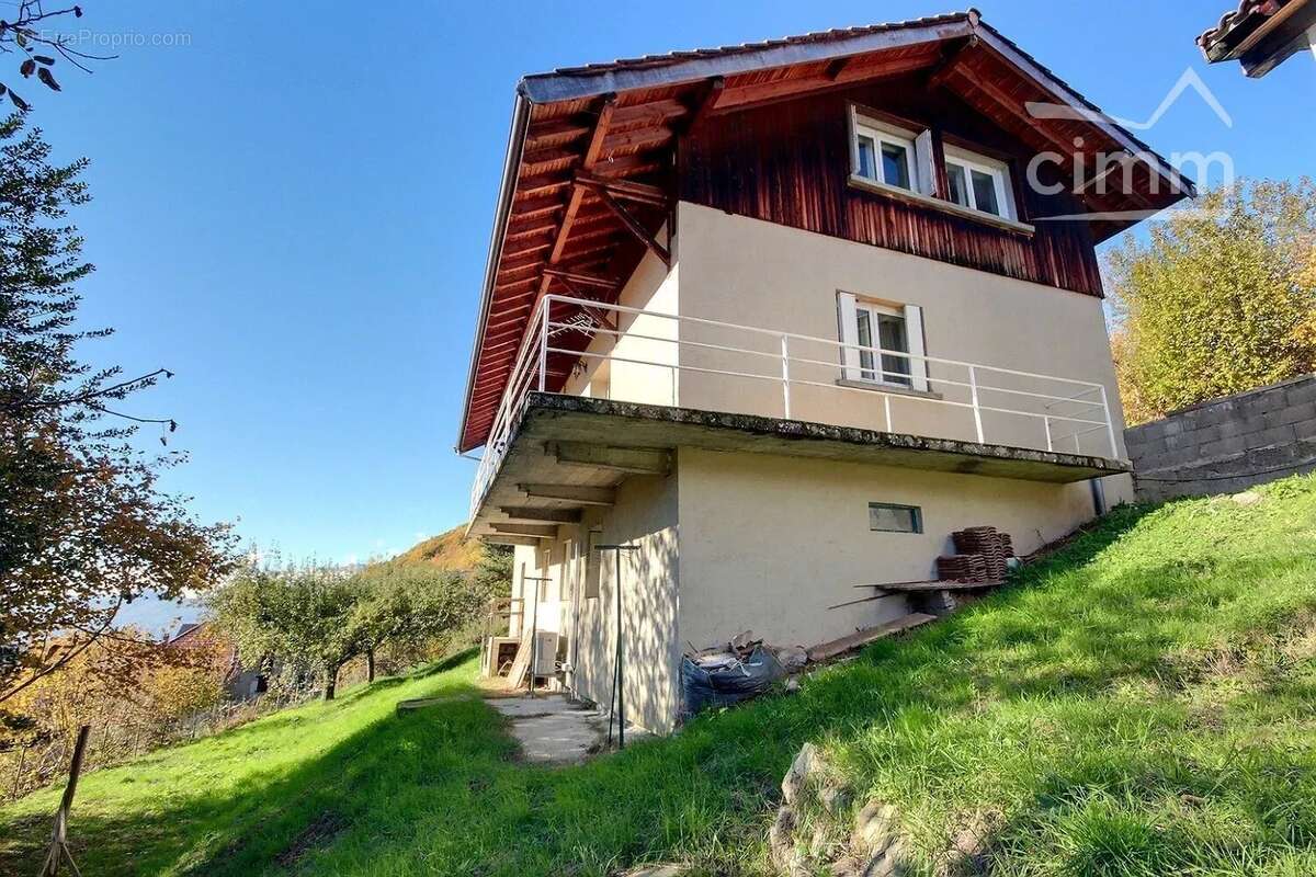 Maison à LES ADRETS