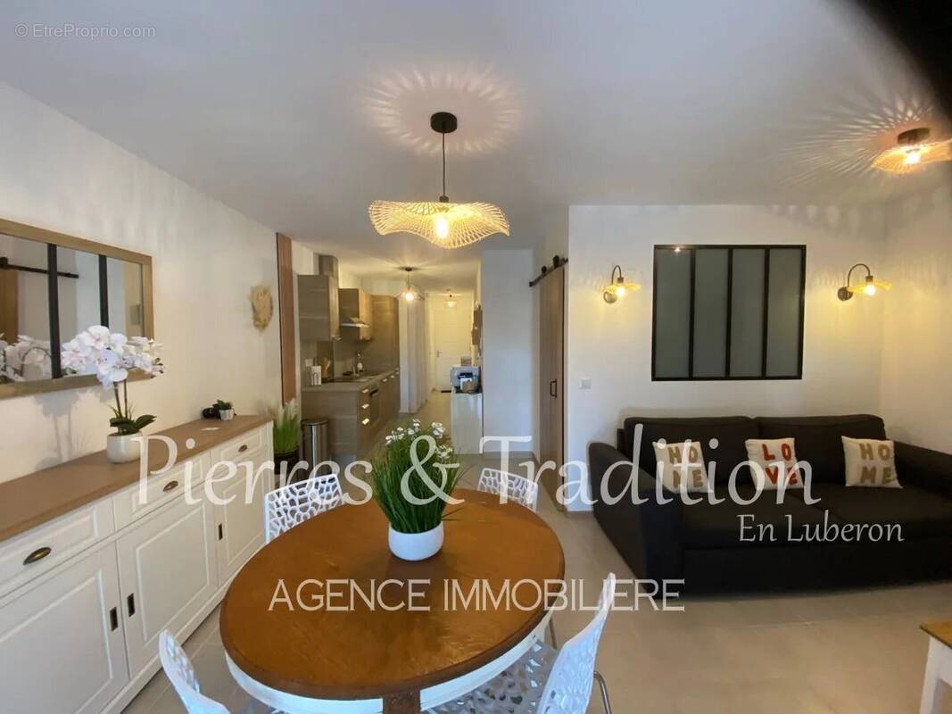 Roussillon, appartement T2 en rez de chaussée avec cour et parking - photo 2