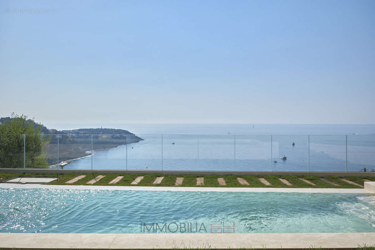 Villa contemporaine rénovée avec vue mer spectaculaire   Secteur Golfe Bleu, à deux pas de Monaco - photo 9