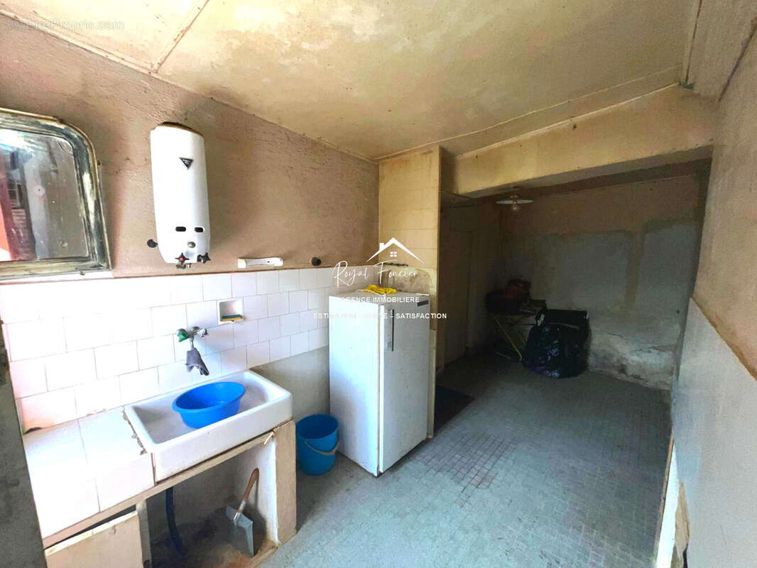 Cuisine - Maison à LEUGNY