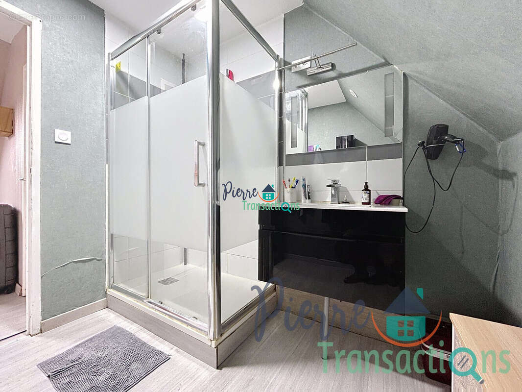 Maison à GRUCHET-LE-VALASSE