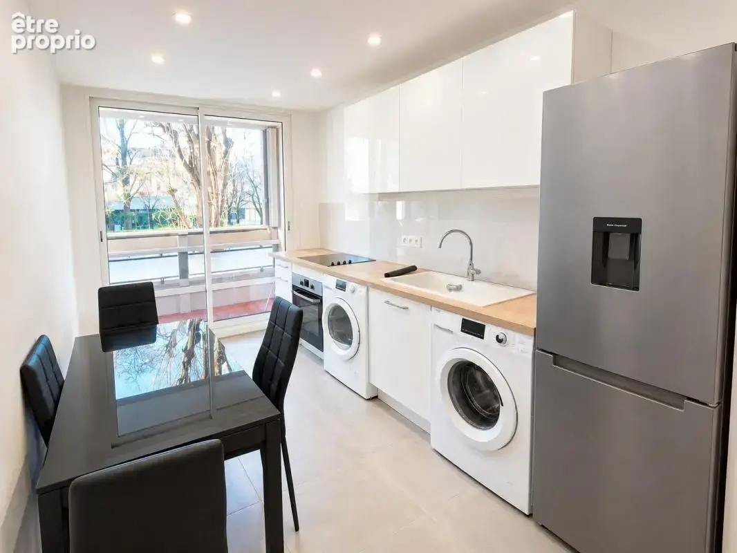 T5 traversant de 70 m2 avec balcon   Emplacement prime Cours - photo 2