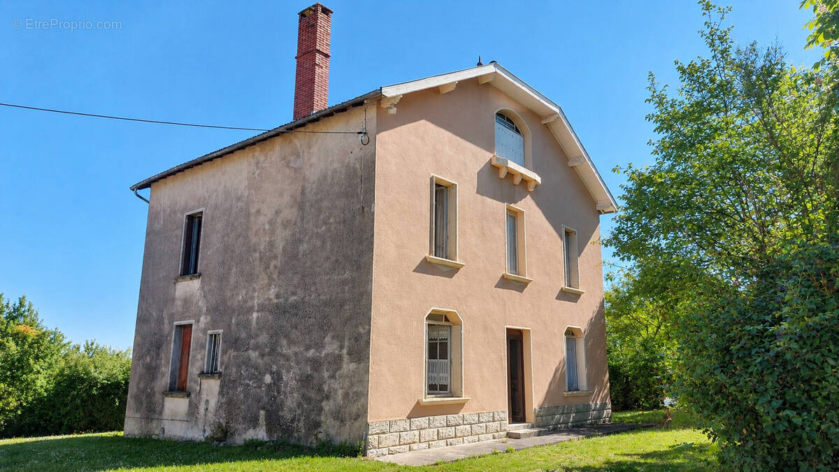 Maison à CAHUZAC-SUR-VERE