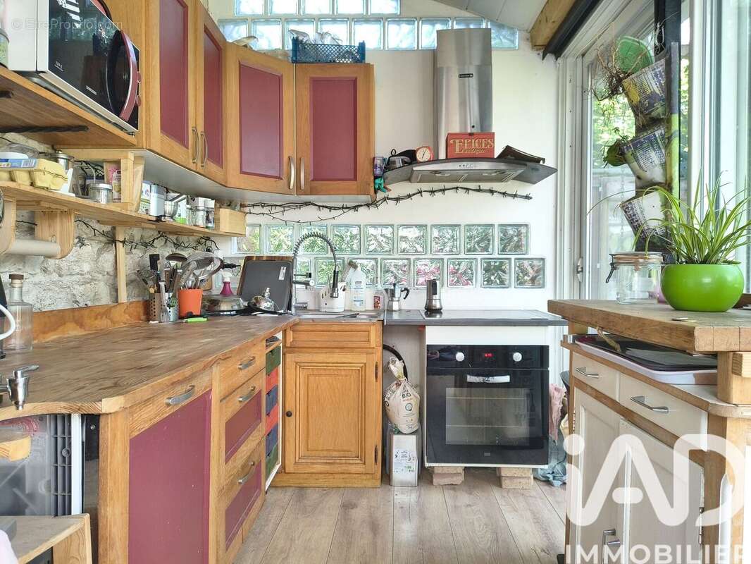 Maison 65 m² à Saint-Arnoult-En-Yvelines  - photo 6