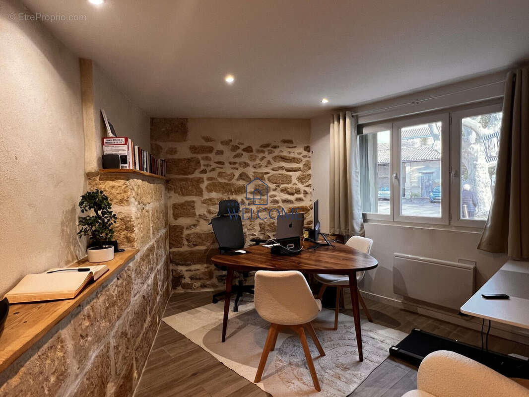 Commerce à VENDARGUES