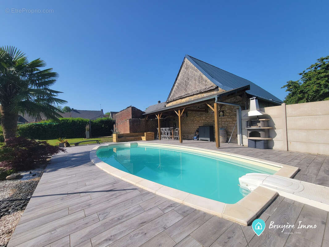 Maison 250 m² à Luzoir  - photo 8