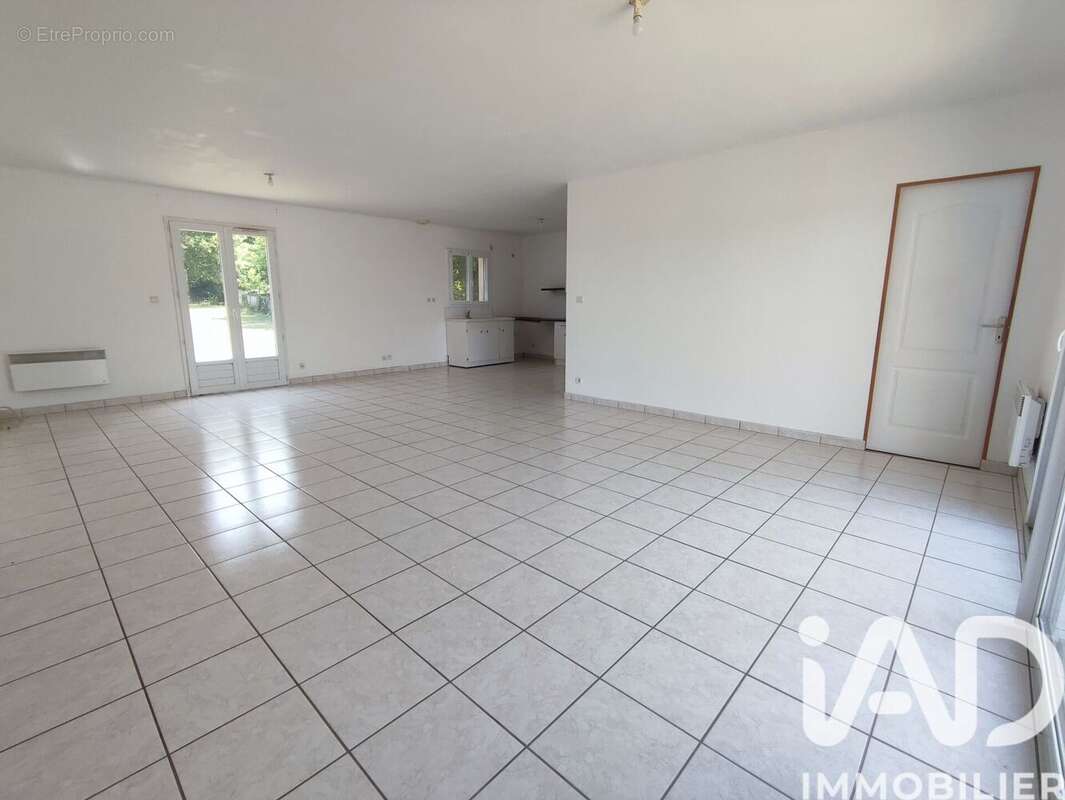 Photo 9 - Maison à CHIVES