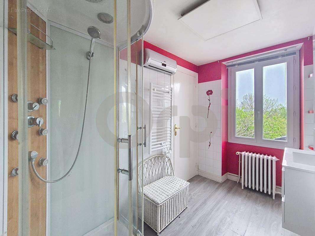 Maison à BEAUREGARD-DE-TERRASSON