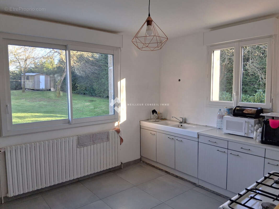 Maison à QUINTIN