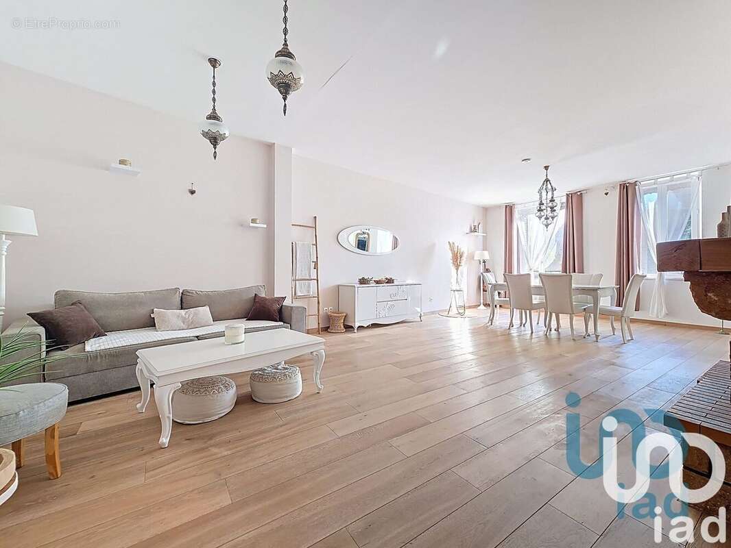 Photo 4 - Maison à ROMILLY-SUR-SEINE