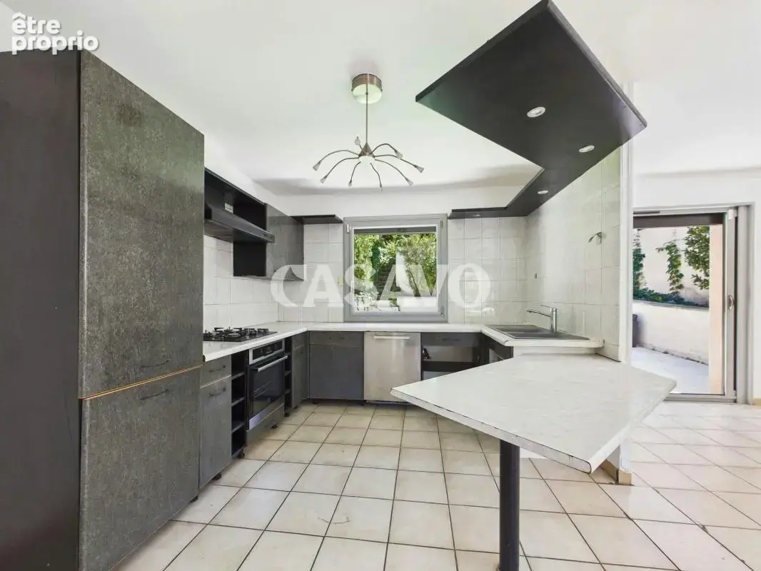 Vente Maison 5 pièces de 134m² - 69130 Écully - photo 7