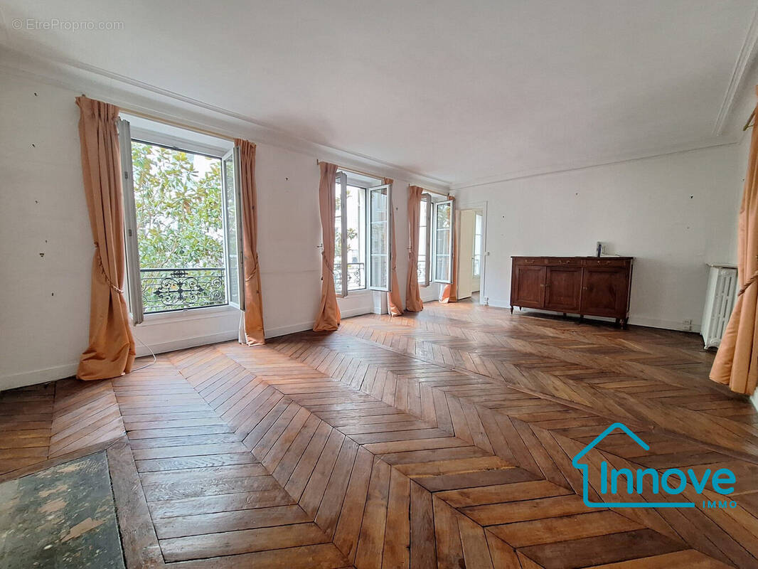 Appartement à NEUILLY-SUR-SEINE