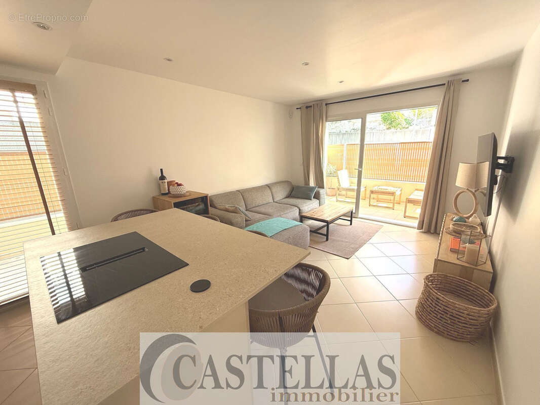 Appartement à ROQUEFORT-LA-BEDOULE