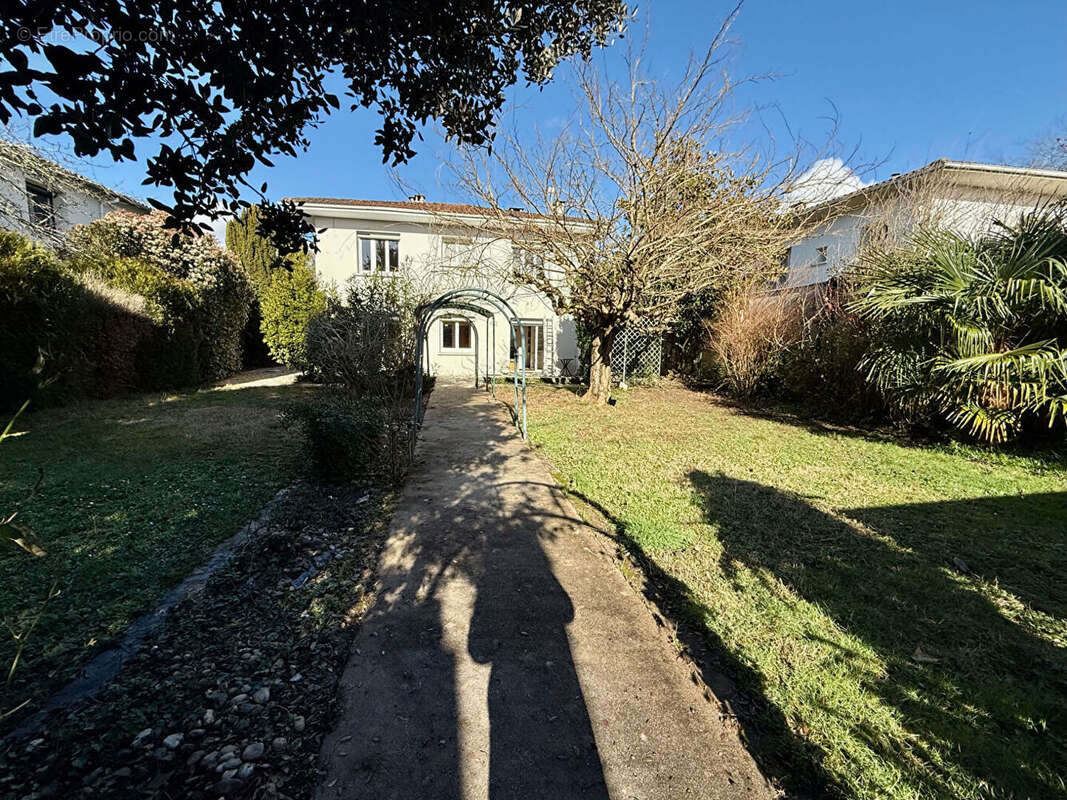 Maison à VILLENEUVE-SUR-LOT