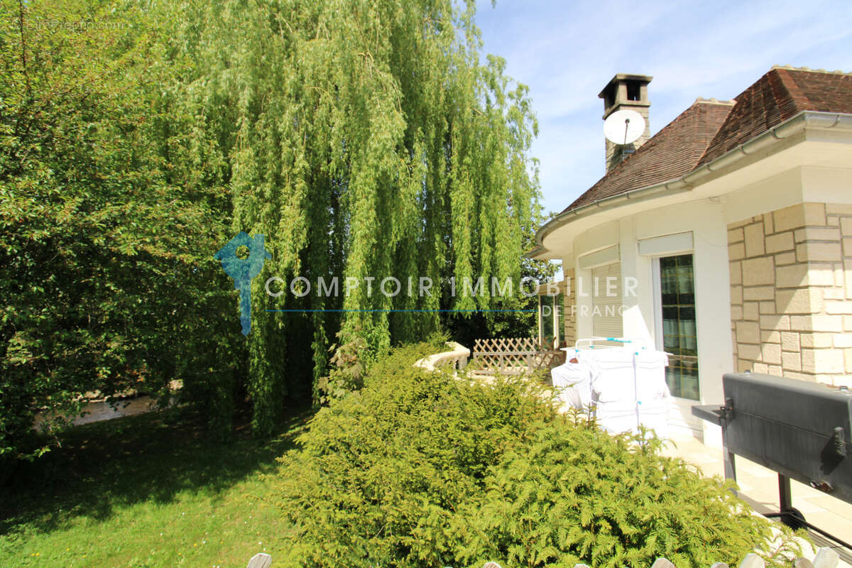 Dpt Eure (27) à vendre maison avec piscine en bordure de rivière sur terrain 3 385 m2 - photo 8