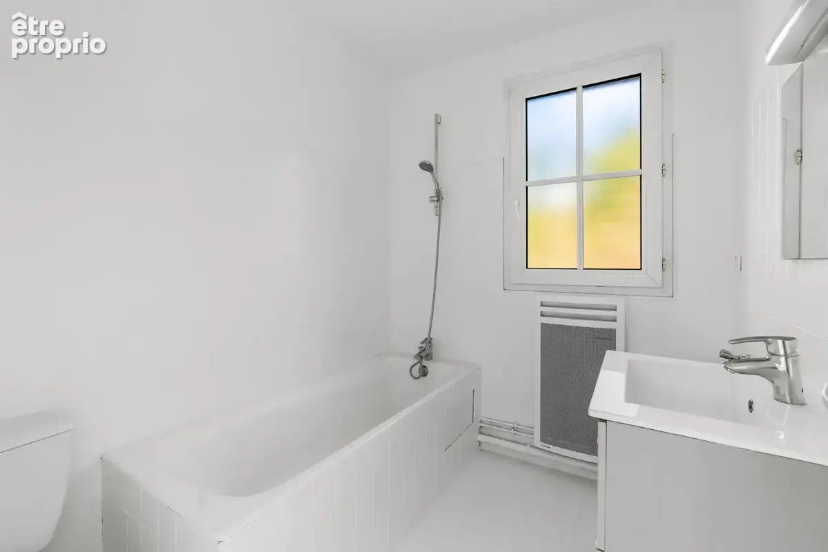Duplex centre ville de Senlis avec une chambre dans une résidence sécurisée - photo 4