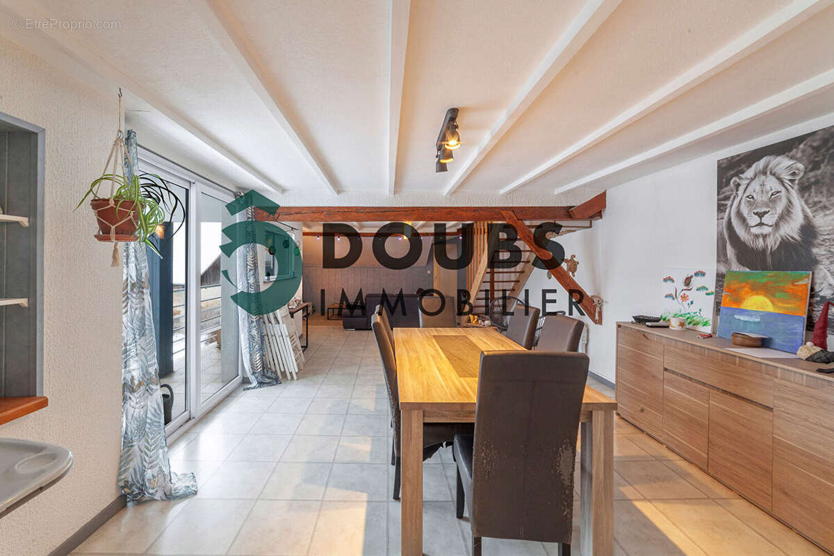 Appartement à FERRIERES-LE-LAC