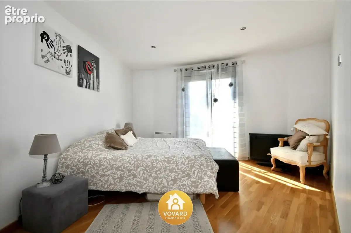 Maison familiale lumineuse avec garage et jardin - photo 17